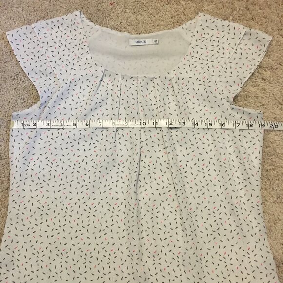 Flutter Cap Sleeve Party Cake Sprinkle Pleated Blouse - Picture 11 of 16